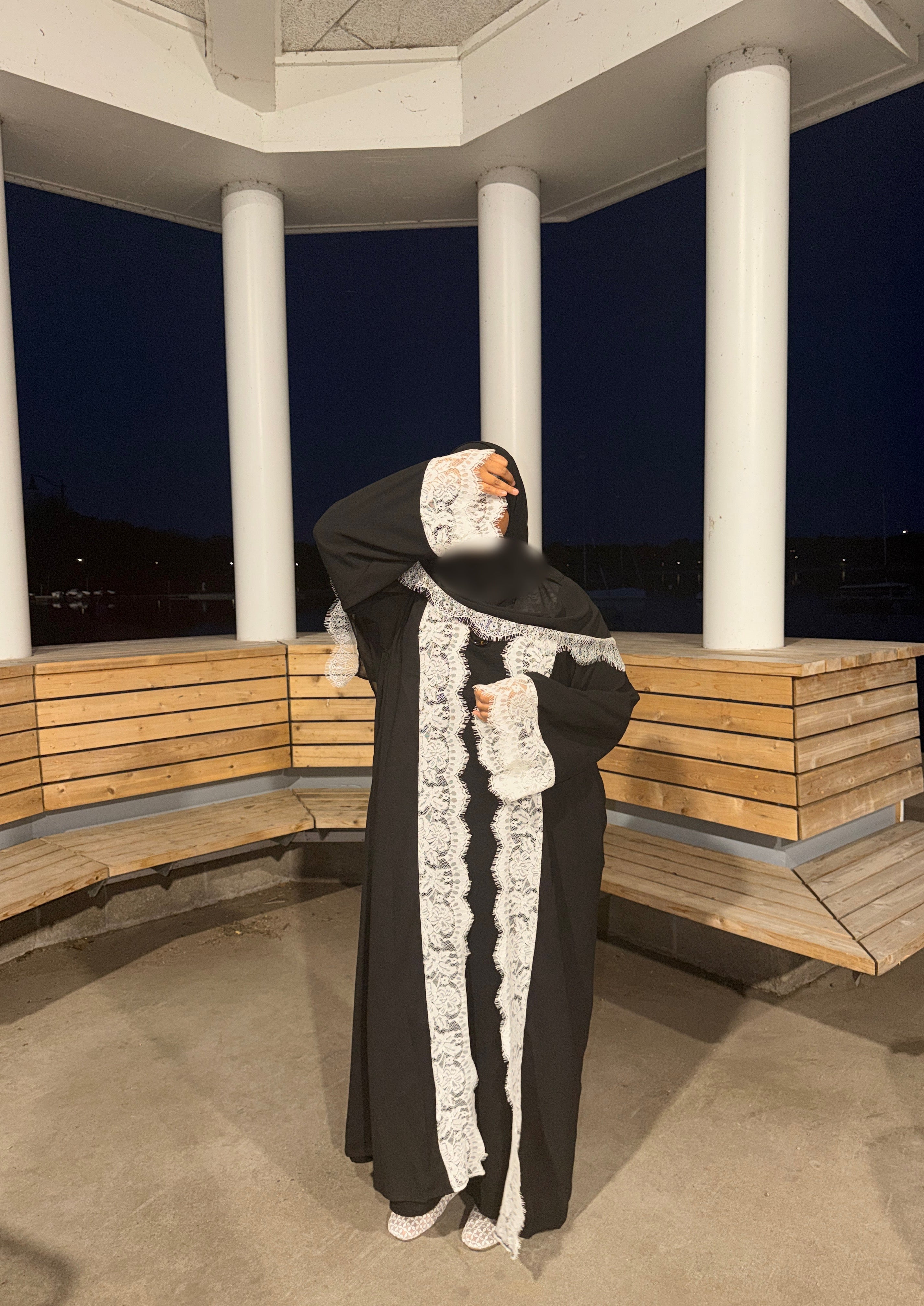 Black and White Lace Trim Abaya